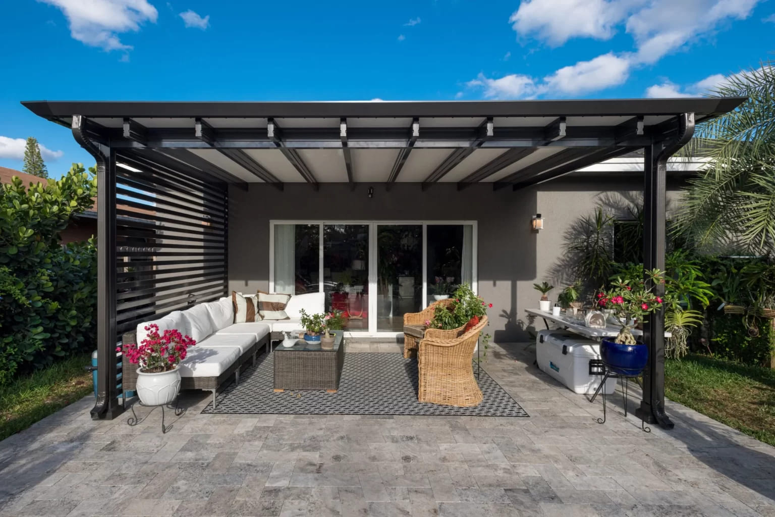 15 Awe-Inspiring Extension Patio Roof Ideas To Add Charm