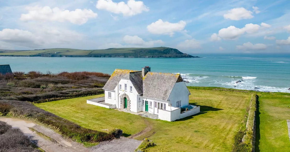 Coastal Cornwall Cottage House Plans Your Guide to the Perfect Coastal Home