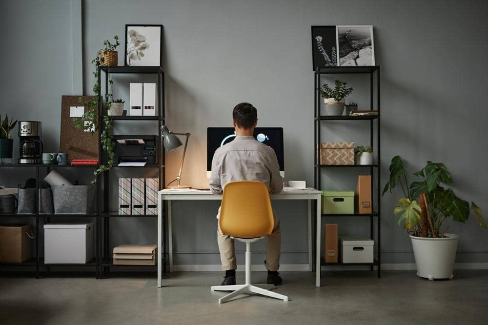 The Ultimate Guide to Creating a Cozy and Functional Home Office