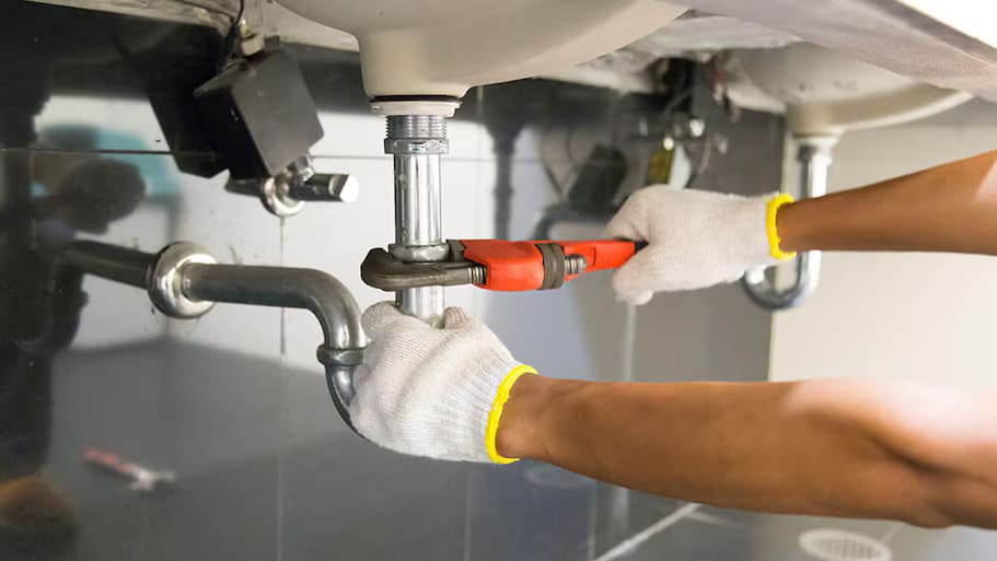 Choosing the Right Plumber: Essential Tips for Homeowners