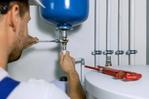 How a Water Heater Expansion Tank Can Prevent Plumbing Issues